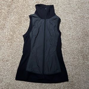 Lululemon thin running vest in size 6